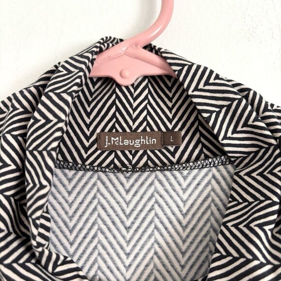 J McLaughlin Long Sleeve Black and Cream Chevron Turtleneck Top Women’s Large - Picture 3 of 7